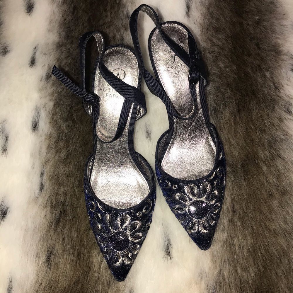 🥰 just in 😍Adrianna Papell  Embroided shoes